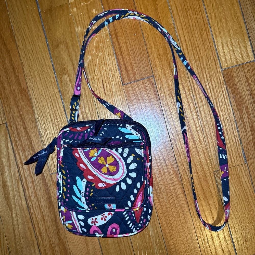 Vera Bradley crossbody purse.